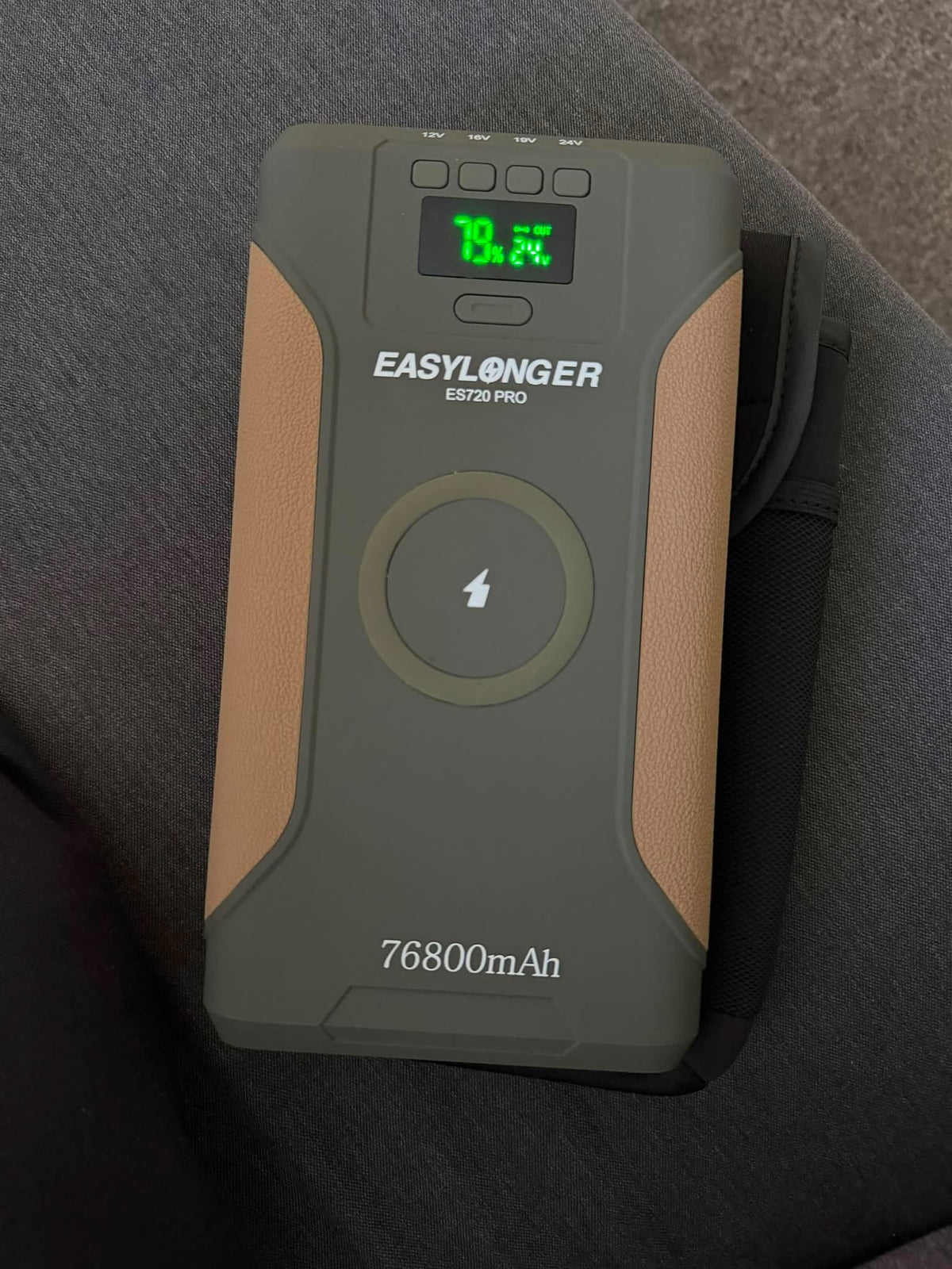 ES720 PRO display showing battery percentage and a 24V output setting